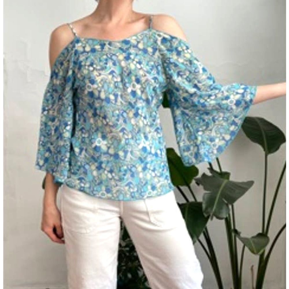 Retro Blue Floral Print Cold Shoulder Top